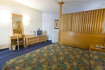 Brown Lighthouse 3*